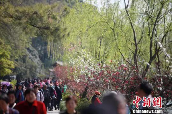 没有存款只有花呗欠款：这届年轻人为啥不爱存钱？